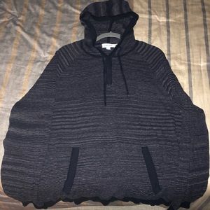 Knit pullover hoodie w/ front pockets